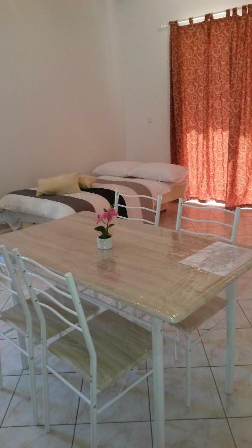 Apartman Lana Banjole Buitenkant foto