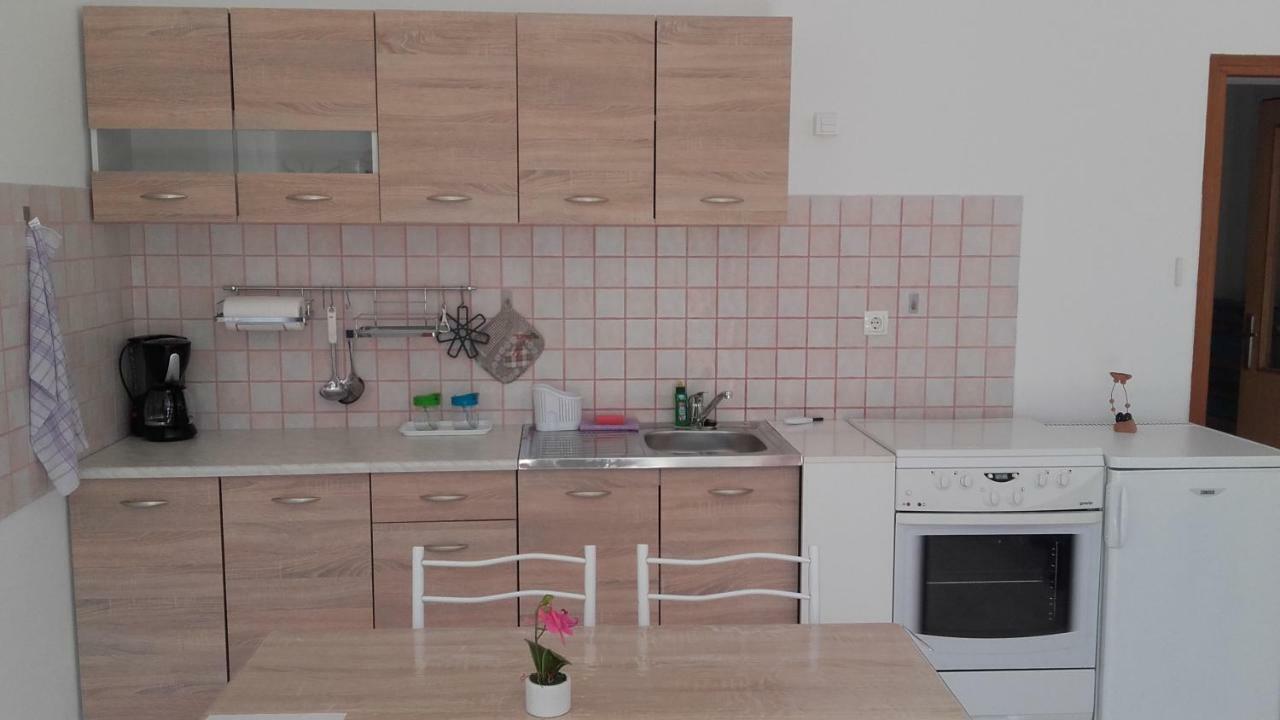 Apartman Lana Banjole Buitenkant foto