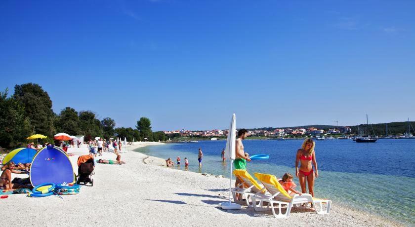 Apartman Lana Banjole Buitenkant foto